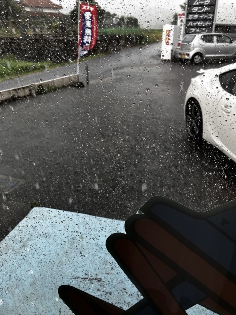 【ゲリラ豪雨】無理な運転は×！の画像