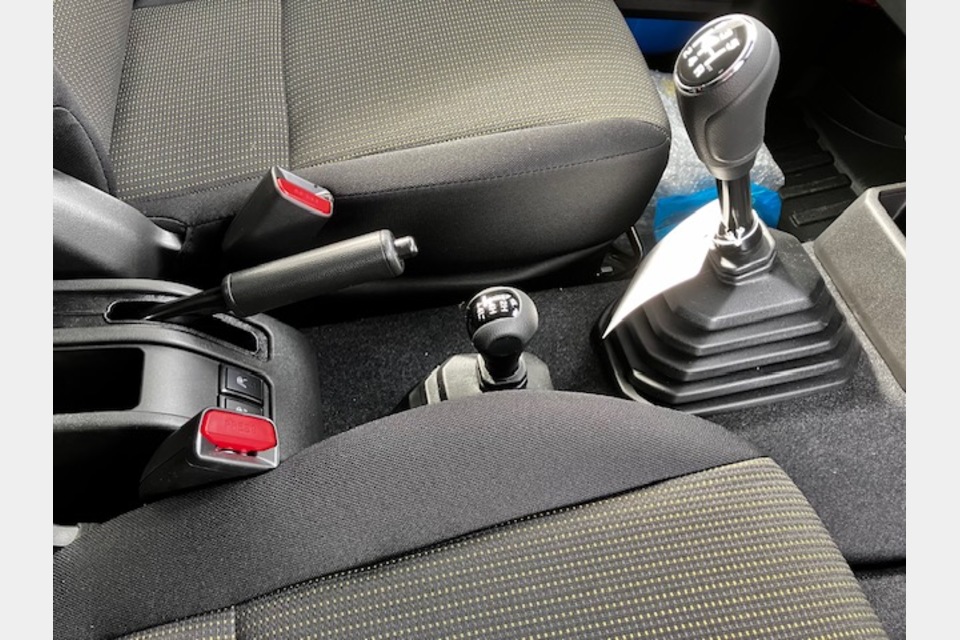 スズキ　ジムニーの商品画像06