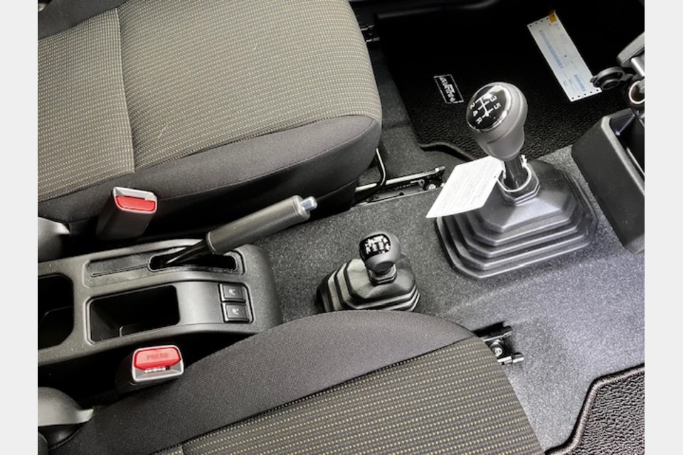 スズキ　ジムニーシエラの商品画像07